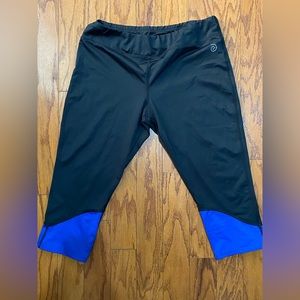 Be Inspired, Large, workout capri leggings, black and blue